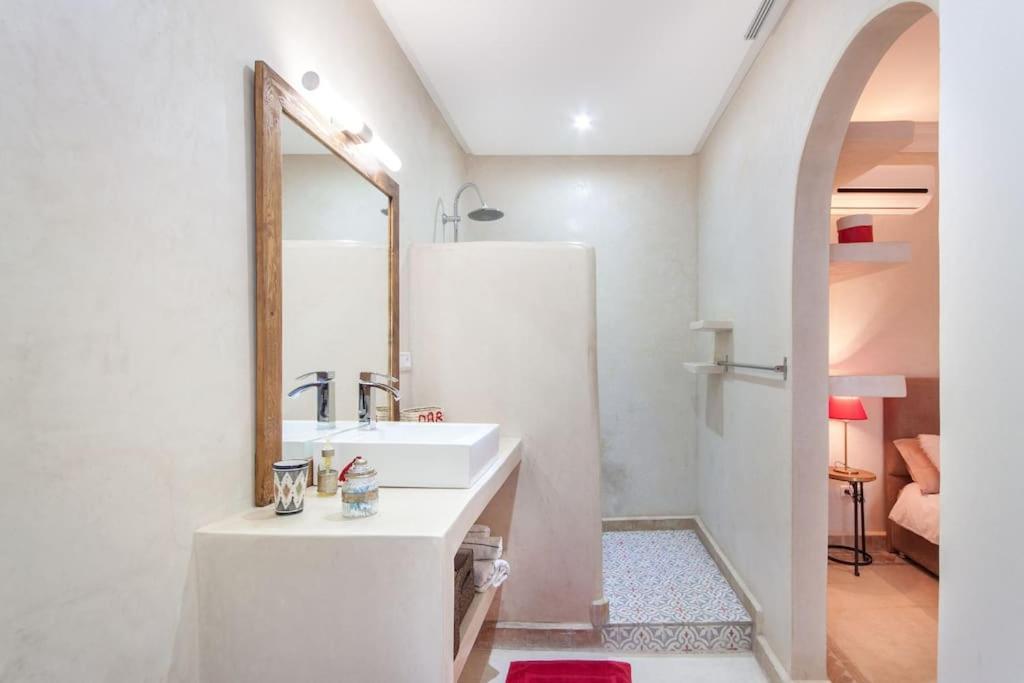 Riad Melilo Avec Piscine Chauffee Marrakesh Extérieur photo