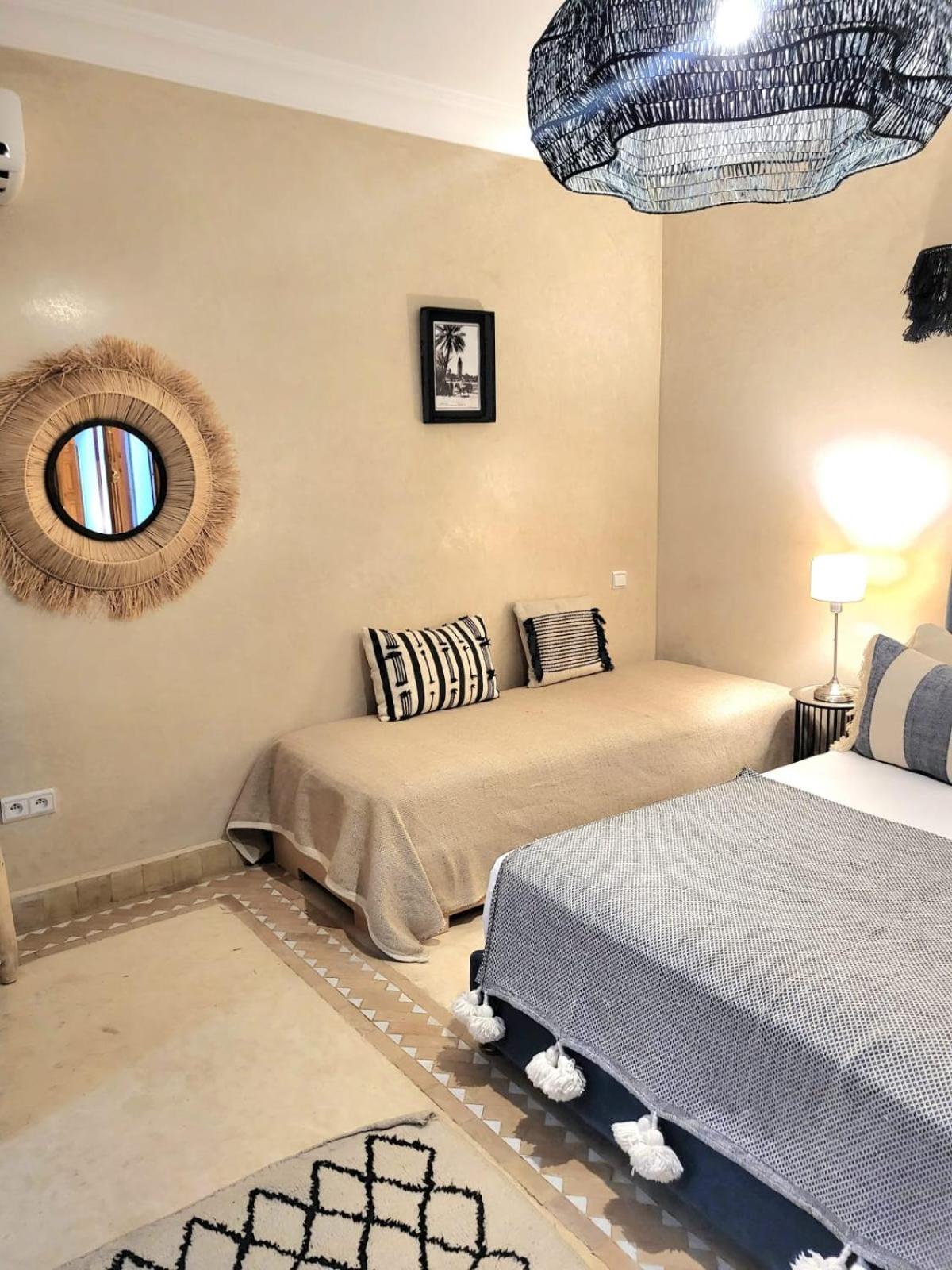 Riad Melilo Avec Piscine Chauffee Marrakesh Extérieur photo